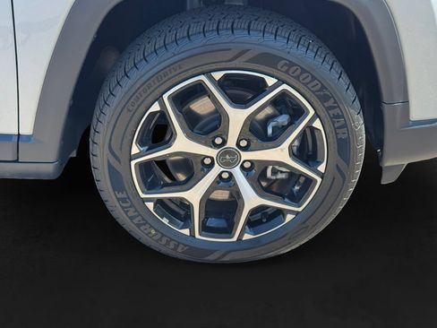 Used 2025 Jeep Compass Limited AWD/4WD image 13