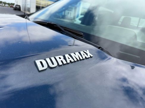 Used 2023 Chevrolet Silverado 1500 LTZ image 12