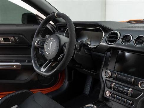 Used 2020 Ford Mustang Shelby GT500 w/ Technology Package image 33