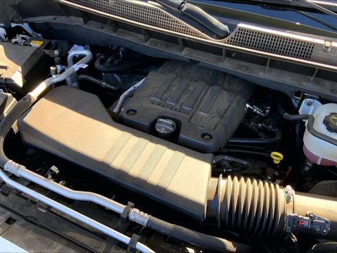 Used 2024 Chevrolet Silverado 1500 Custom image 34