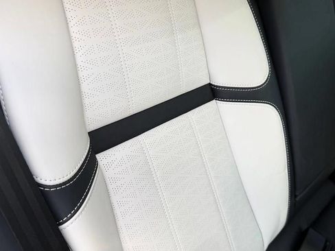 Used 2019 Land Rover Range Rover Velar R-Dynamic HSE AWD/4WD image 17