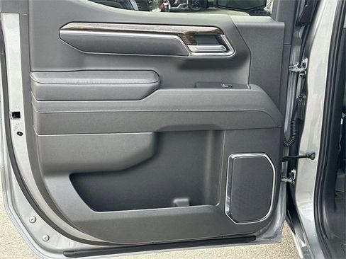 New 2026 GMC Sierra 1500 Elevation w/ LPO, Elevation Black Package image 23
