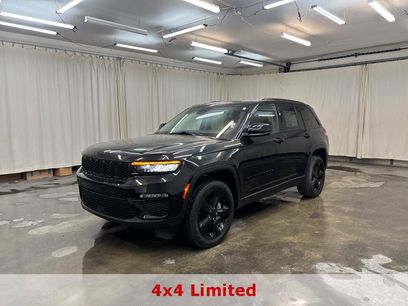 Used 2023 Jeep Grand Cherokee Limited w/ Black Appearance Package