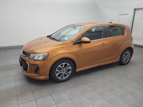 Used 2019 Chevrolet Sonic LT w/ Convenience Package FWD image 2