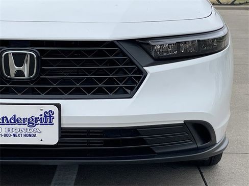 Certified 2025 Honda Accord LX image 7