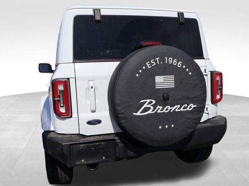 Used 2025 Ford Bronco Outer Banks AWD/4WD image 6