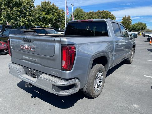 Used 2026 GMC Sierra 1500 SLT RWD image 2