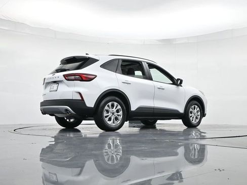 New 2026 Ford Escape Active image 29