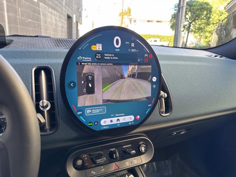 Used 2025 MINI Cooper Countryman S w/ Comfort Package Max image 22