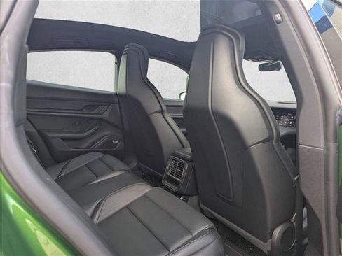 Used 2021 Porsche Taycan RWD image 18
