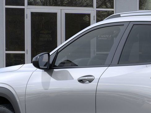 New 2026 Chevrolet Trax ACTIV w/ Driver Confidence Package FWD image 19