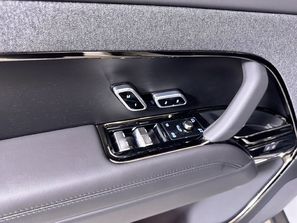 New 2027 Land Rover Range Rover Sport Dynamic SE AWD/4WD image 12