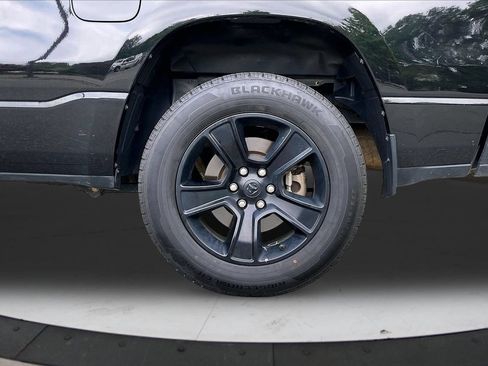 Used 2022 RAM 1500 Big Horn AWD/4WD image 34