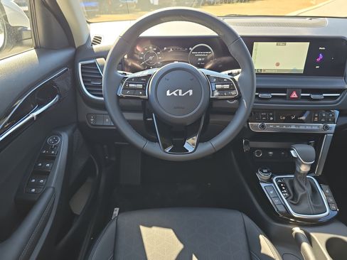 New 2026 Kia Seltos EX image 13