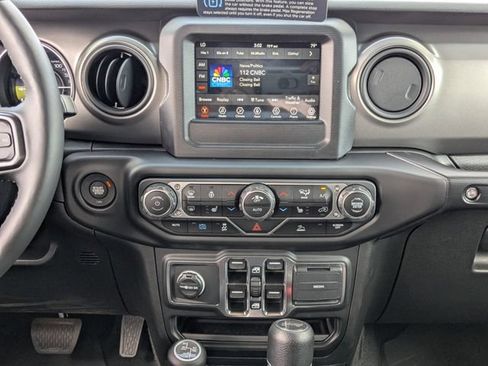 New 2023 Jeep Wrangler Unlimited w/ Cold Weather Group AWD/4WD image 16