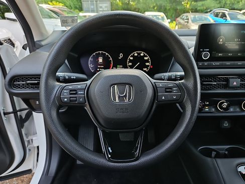 Used 2025 Honda HR-V LX image 18