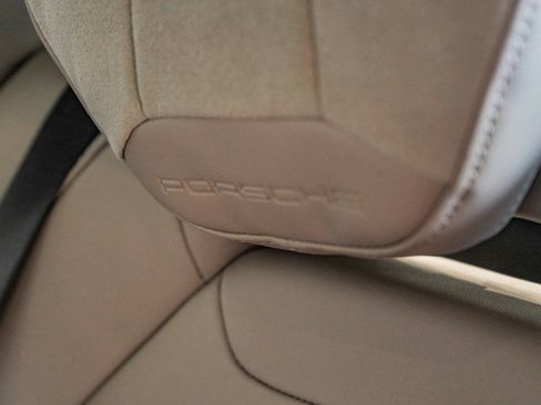 Certified 2025 Porsche Panamera 4 AWD/4WD image 24