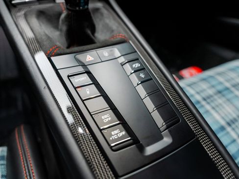 Used 2018 Porsche 911 GT3 image 54