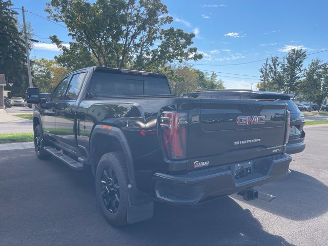Used 2024 GMC Sierra 2500 AT4 w/ Technology Package AWD/4WD image 6