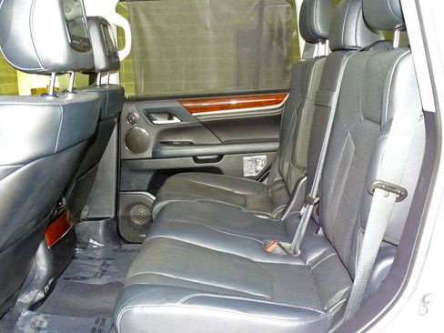 Used 2016 Lexus LX 570 4WD image 10