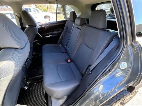 Certified 2022 Toyota RAV4 LE image 19