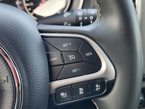 Used 2021 Jeep Compass Latitude w/ Sun and Sound Group FWD image 29
