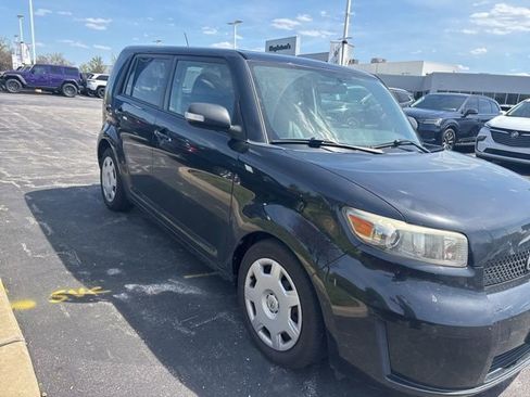 Used 2009 Scion xB image 2
