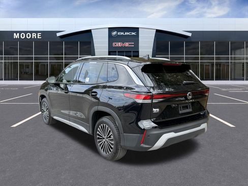 Used 2025 Volkswagen Tiguan S image 6