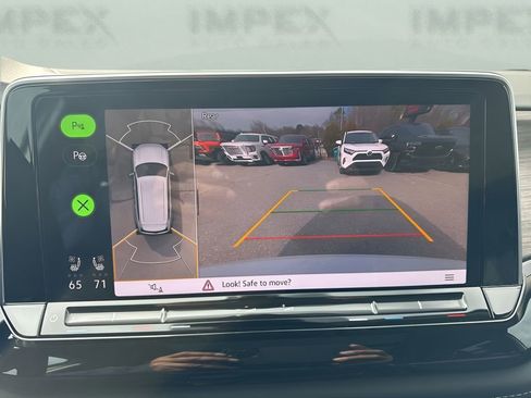 Used 2024 Volkswagen Atlas SEL Premium R-Line image 23