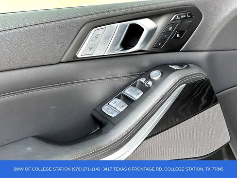 Used 2022 BMW X7 M50i w/ Cold Weather Package AWD/4WD image 11