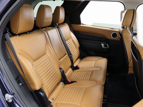 Used 2018 Land Rover Discovery HSE Luxury image 29
