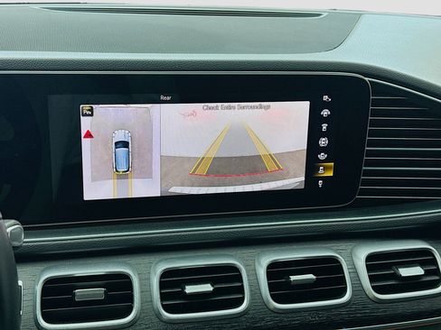 Used 2023 Mercedes-Benz GLE 350 w/ Premium Package image 10