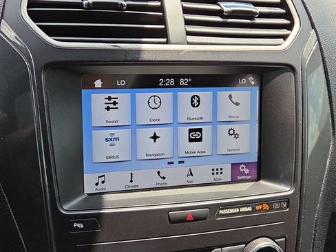Used 2019 Ford Explorer XLT w/ Equipment Group 202A FWD image 48