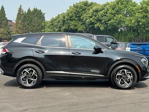 Used 2024 Kia Sportage LX AWD/4WD image 3