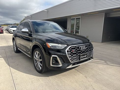Used 2022 Audi SQ5 Premium Plus w/ Premium Plus Package image 3