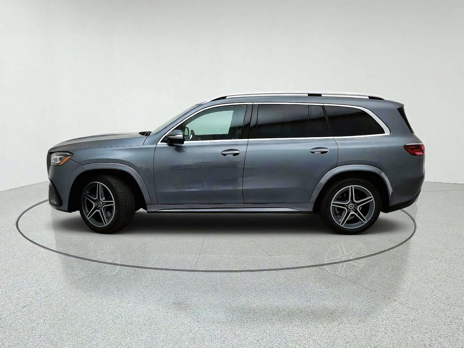 Used 2024 Mercedes-Benz GLS 450 4MATIC image 14