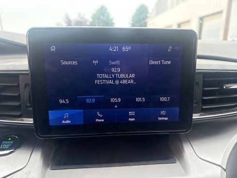 Used 2021 Ford Explorer XLT w/ Equipment Group 202A AWD/4WD image 2