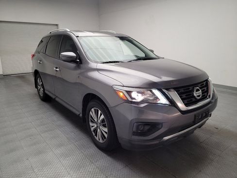 Used 2019 Nissan Pathfinder S FWD image 13