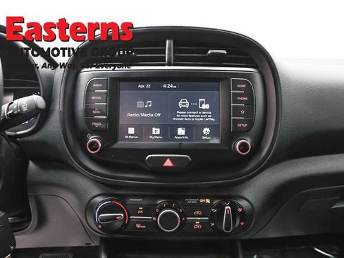 Used 2021 Kia Soul S FWD image 12