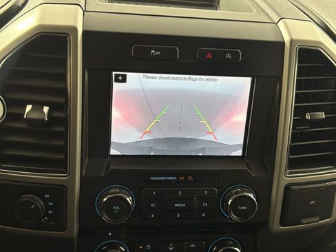 Used 2018 Ford F150 Lariat image 19