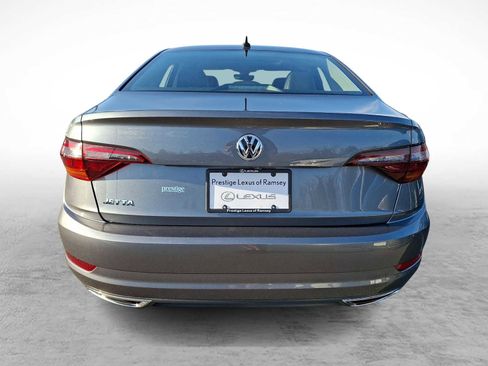 Used 2019 Volkswagen Jetta SEL Premium image 5
