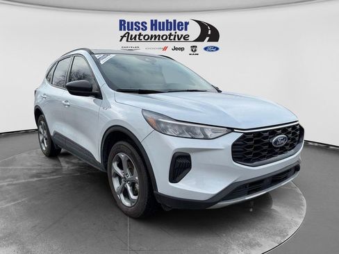 Used 2025 Ford Escape ST-Line w/ Tech Pack #1 AWD/4WD image 9
