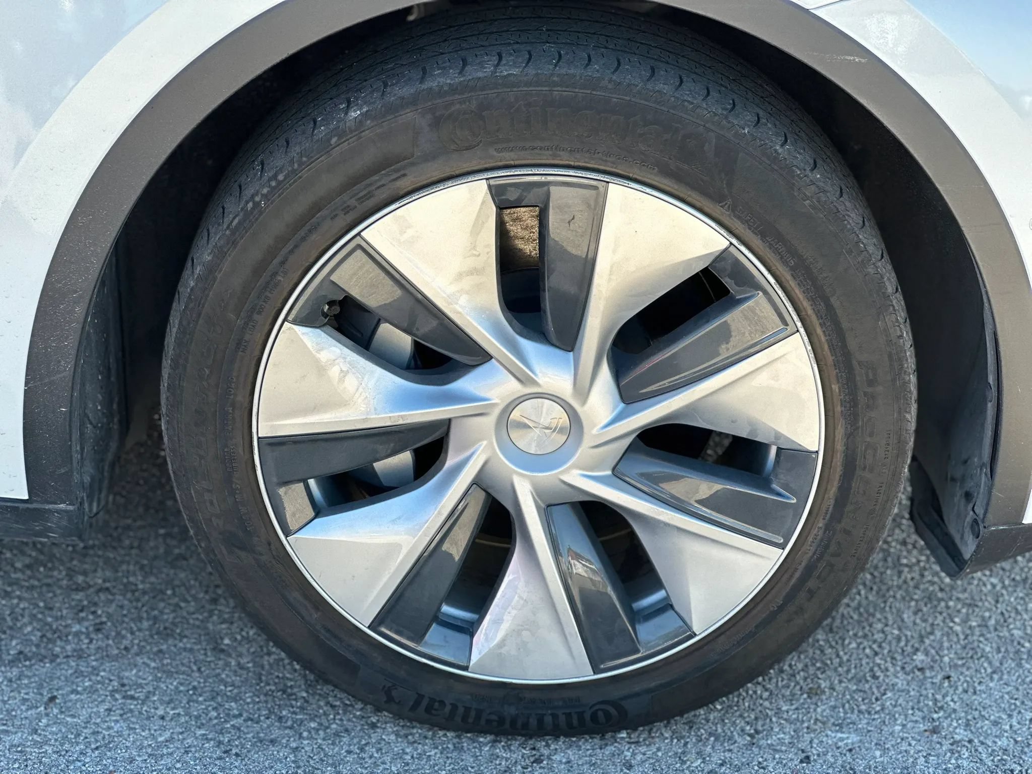 Used 2020 Tesla Model Y Long Range AWD/4WD image 26