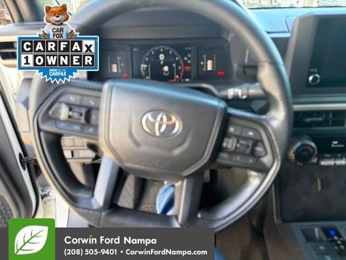 Used 2025 Toyota Tacoma SR AWD/4WD image 16