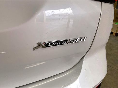 Used 2022 BMW X3 xDrive30i w/ Premium Package 2 image 11