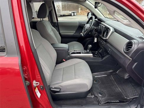 Used 2018 Toyota Tacoma SR5 image 9