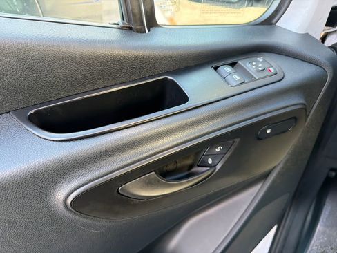 Used 2024 Mercedes-Benz Sprinter 2500 image 34