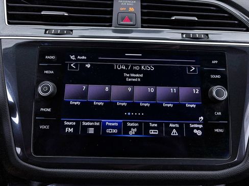 Used 2021 Volkswagen Tiguan SE R-Line FWD image 24