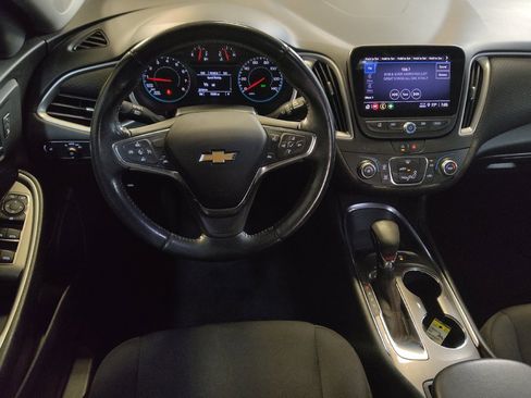 Used 2021 Chevrolet Malibu RS FWD image 22