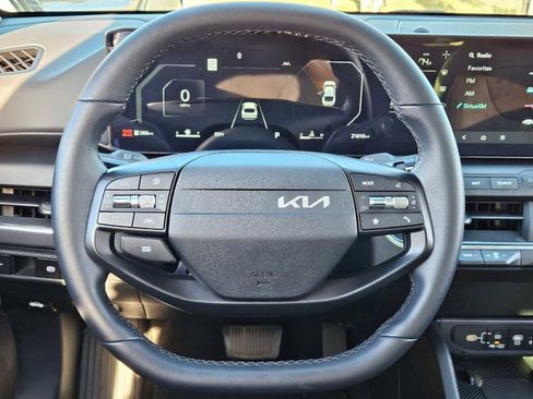 Certified 2025 Kia K4 EX image 20